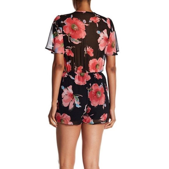 Fraiche By J Floral Print Romper - M - NWT - Picture 3 of 6